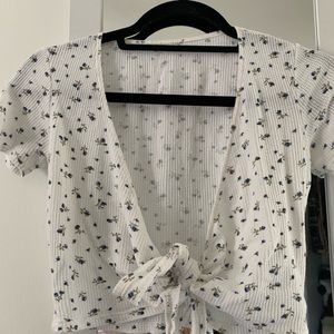 Floral brandy Melville wrap top